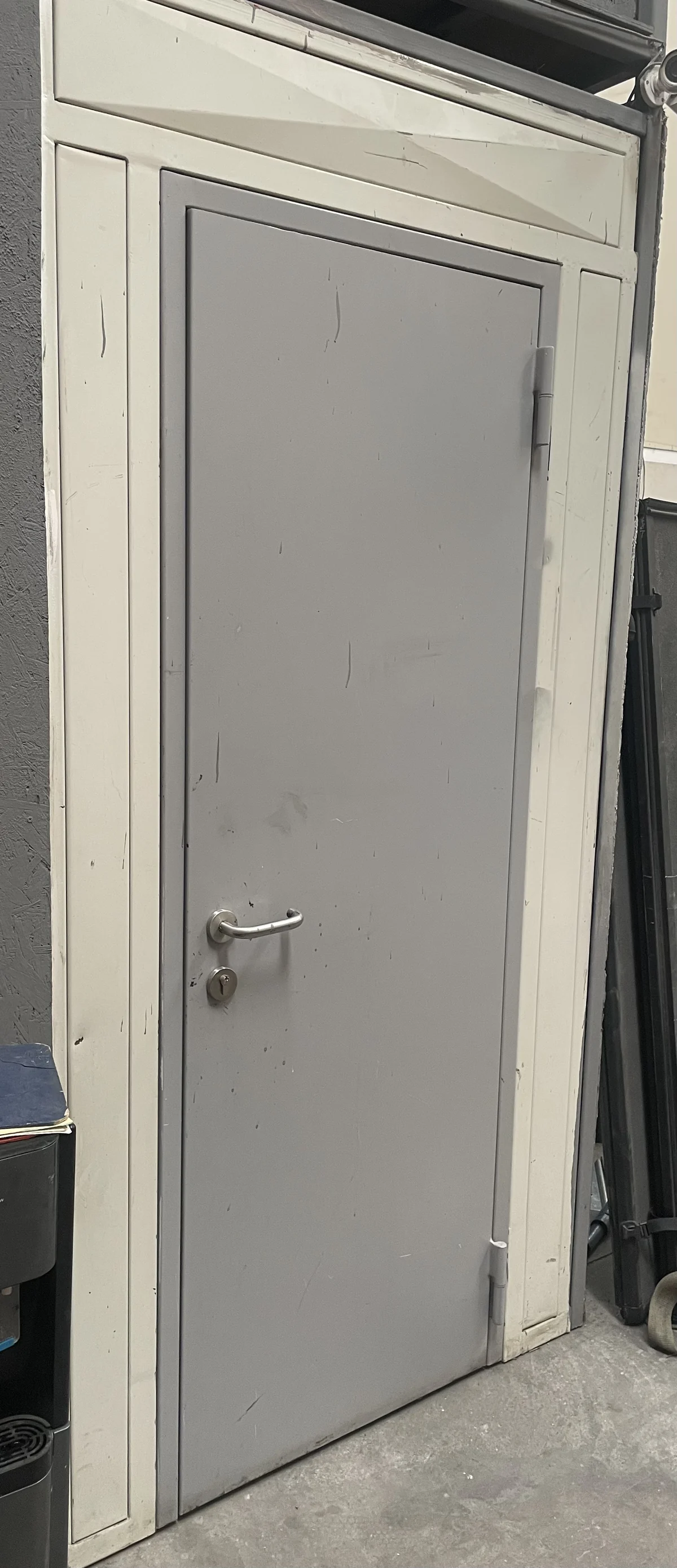 Puerta antivandálica